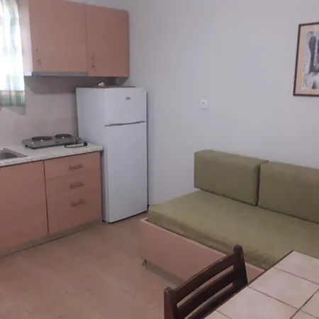 Olivensun 8 * Gythio